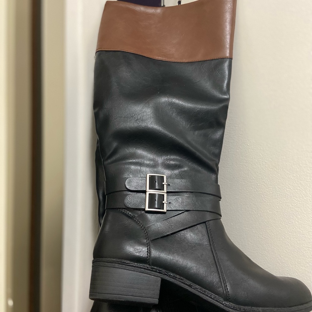 Leather boots NEW